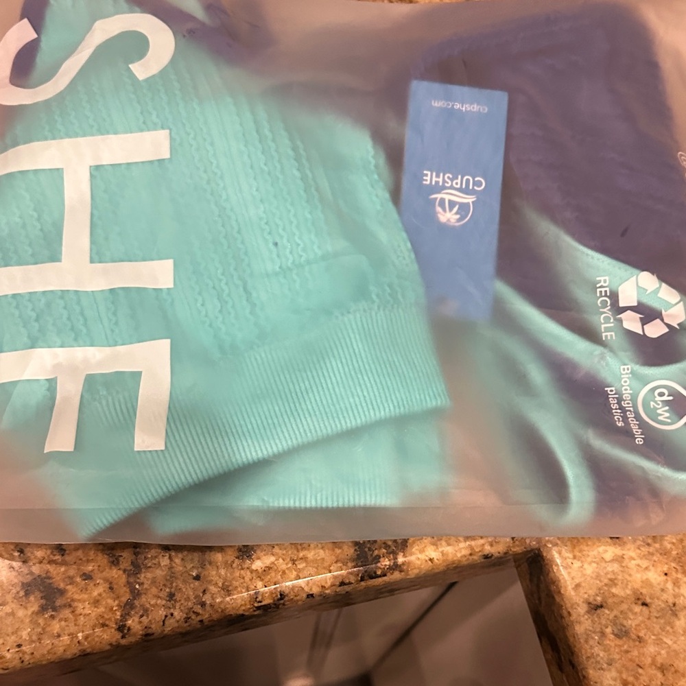 Cupshe Teal and Navy Bikini Set - Picture 7 of 7
